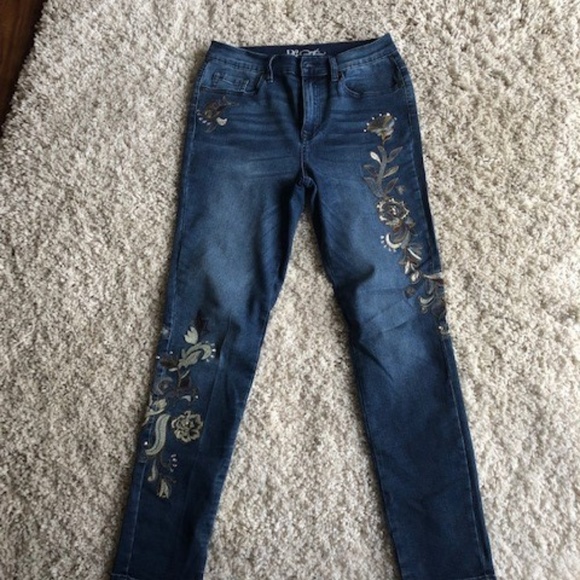 Floral Embroidered DG2 Jeans - Picture 2 of 3